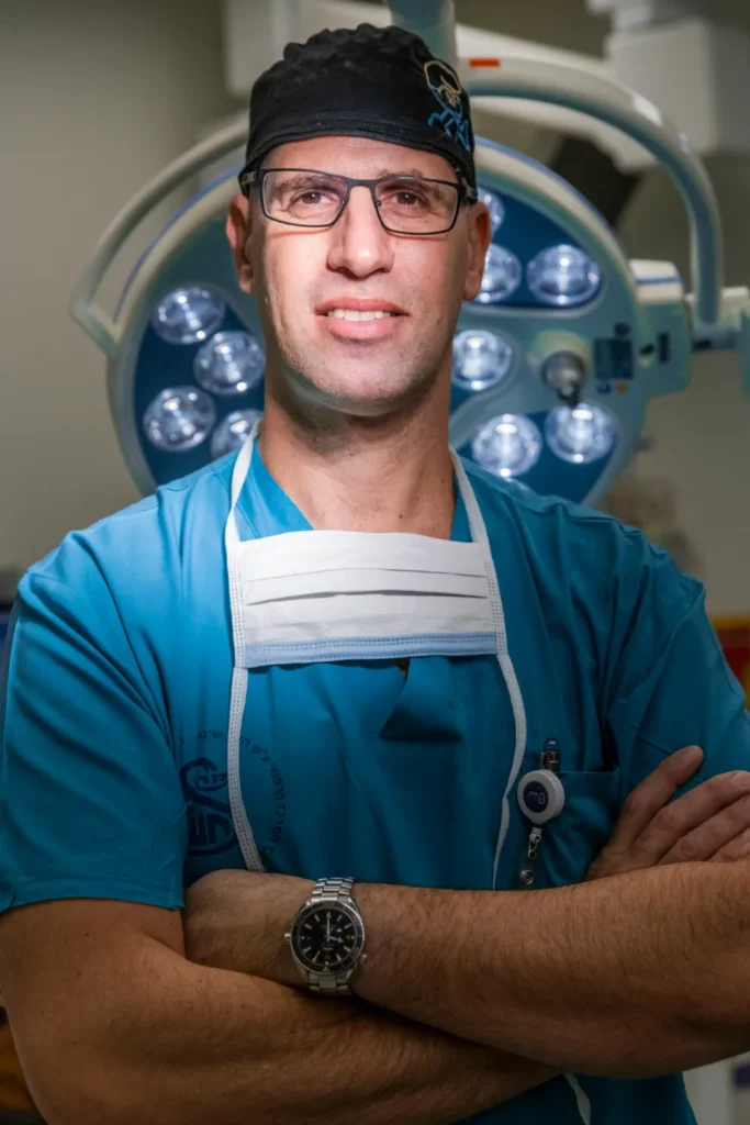 ד"ר אלמוג בן יעקב | מומחה לכירורגיה כללית וכירורגיה אונקולוגית